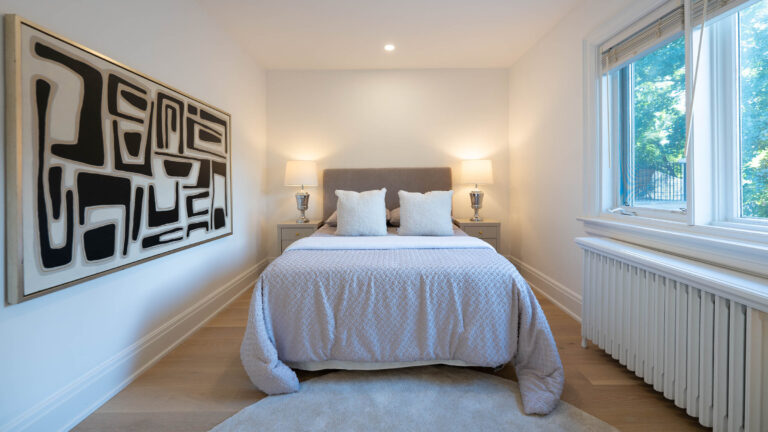 20240927 3SilverwoodAve Toronto ON M5P1W4 52